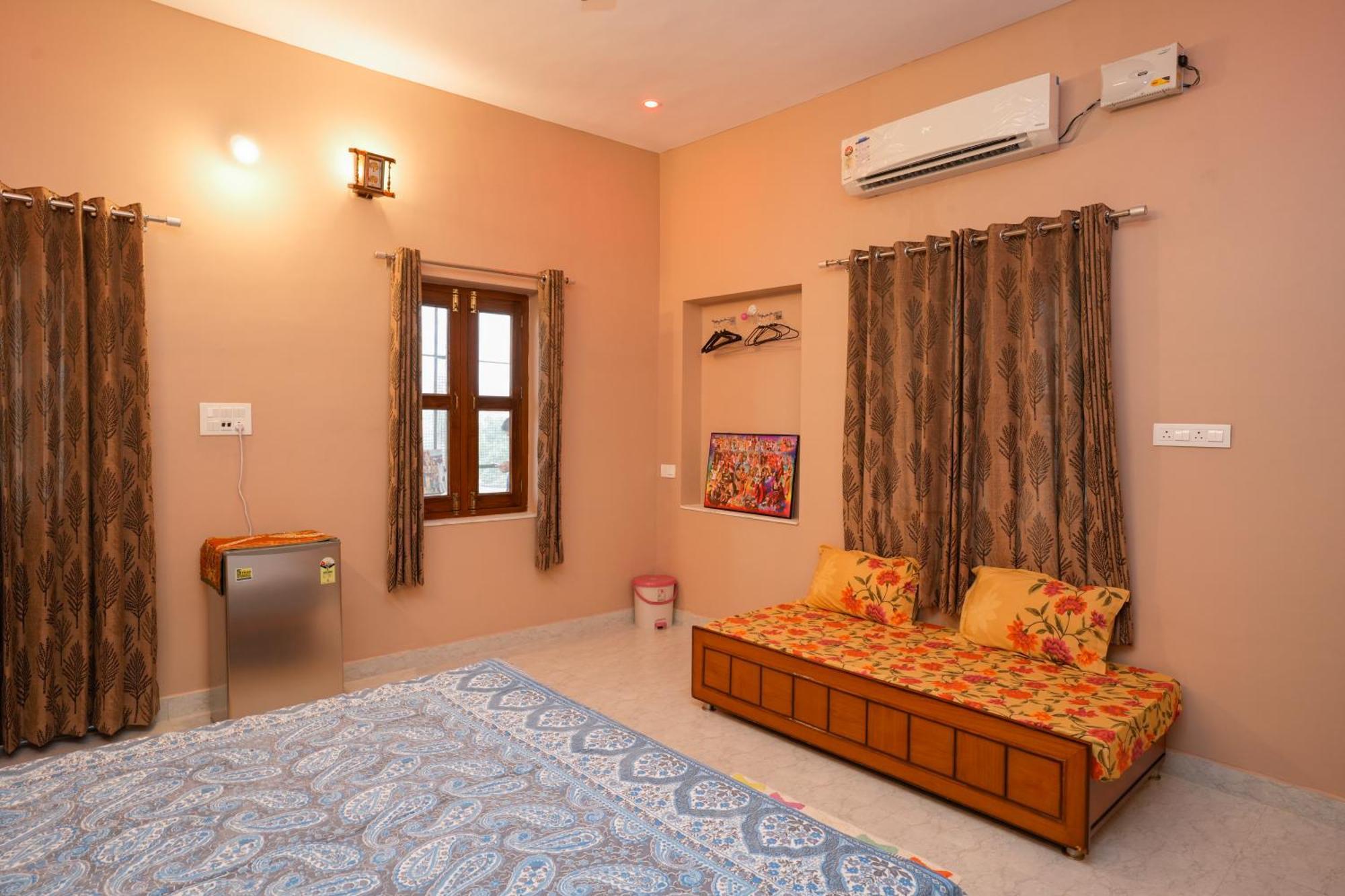 Pushkar Cooking Art And Home Stay Екстер'єр фото